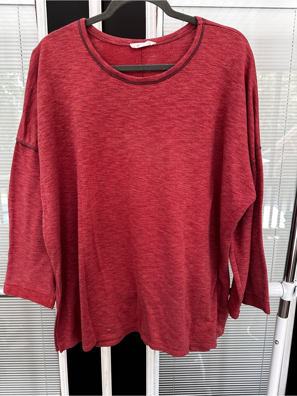 Size 2X Lovely J Women's Relaxed Crewneck Top in Heathered Wine. Super comfy!